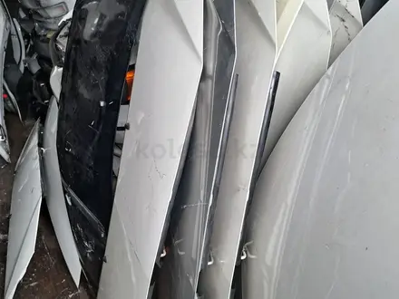 Капот альфард за 30 000 тг. в Алматы