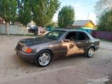 Mercedes-Benz C 220 1994 годаүшін2 900 000 тг. в Актобе – фото 2