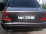 Mercedes-Benz C 220 1994 годаүшін2 900 000 тг. в Актобе – фото 4