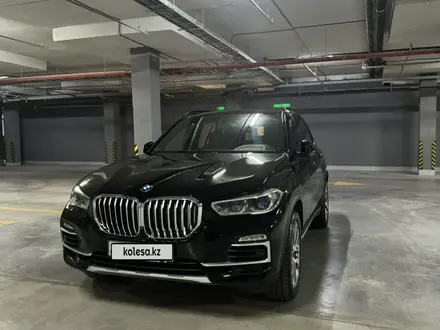 BMW X5 2020 года за 36 500 000 тг. в Алматы – фото 2