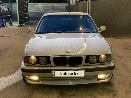 BMW 540 1994 года за 6 850 000 тг. в Алматы – фото 4