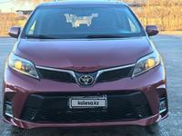 Toyota Sienna 2017 года за 15 600 000 тг. в Алматы