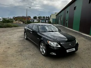 Lexus LS 460
