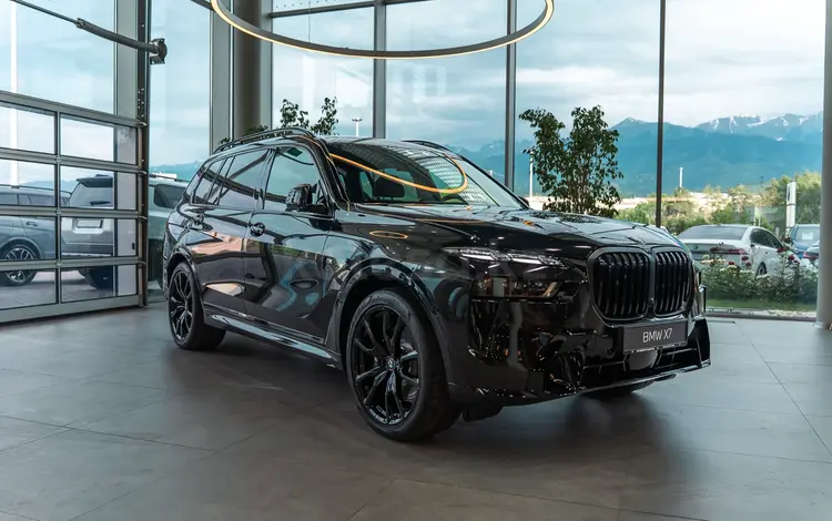 BMW X7 XDrive 40i 2025 года за 85 228 404 тг. в Алматы