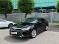 Toyota Camry 2015 года за 12 300 000 тг. в Алматы – фото 2