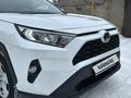 Toyota RAV4 2022 года за 13 200 000 тг. в Караганда – фото 17