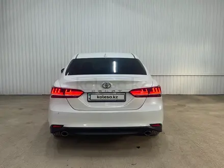 Toyota Camry 2018 года за 9 506 400 тг. в Астана – фото 4