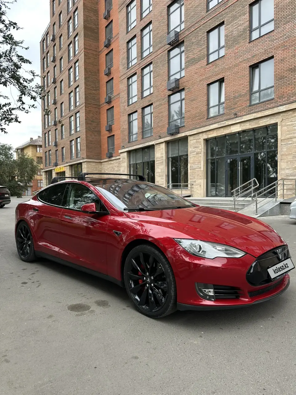 Tesla Model S, 2014