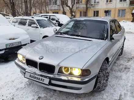 BMW 730 1995 года за 3 000 000 тг. в Астана