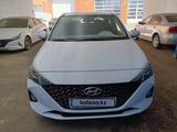 Hyundai Accent 2023 года за 5 796 875 тг. в Актобе – фото 2