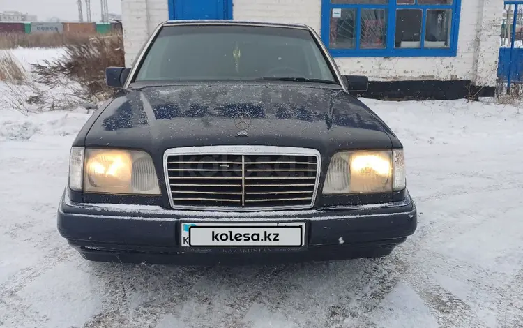 Mercedes-Benz E 220 1993 годаfor2 200 000 тг. в Астана