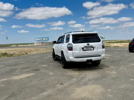 Toyota 4Runner 2017 года за 16 500 000 тг. в Актау