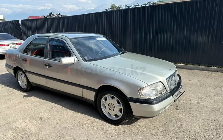 Mercedes-Benz C 180 1994 годаfor2 600 000 тг. в Алматы