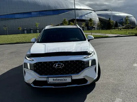 Hyundai Santa Fe 2022 года за 18 500 000 тг. в Алматы – фото 2