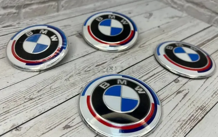 Юбилейные эмблемы BMW за 5 000 тг. в Алматы