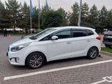 Kia Carens 2015 года за 7 700 000 тг. в Алматы