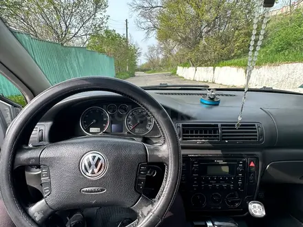 Volkswagen Passat 2005 года за 2 200 000 тг. в Алматы – фото 21