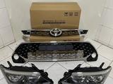 Решетка в бампер, фара, туманка, на Toyota Camry 55 Exclusive за 35 000 тг. в Алматы