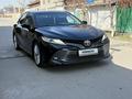 Toyota Camry 2018 года за 13 650 000 тг. в Тараз – фото 2