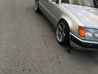 Mercedes-Benz E 280
