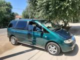 Volkswagen Sharan 1997 года за 1 400 000 тг. в Кызылорда – фото 2