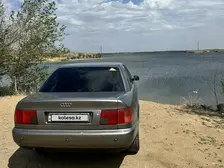 Audi 100, 1992