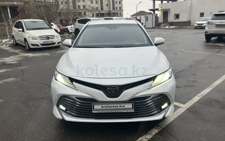 Toyota Camry 2021 года за 17 700 000 тг. в Алматы
