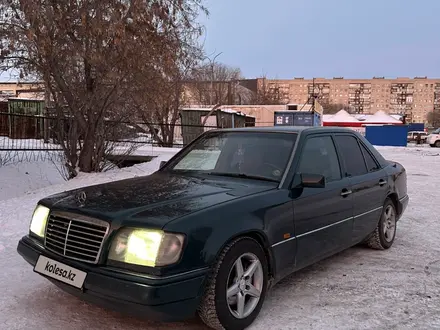 Mercedes-Benz E 200 1994 года за 1 900 000 тг. в Караганда