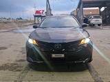 Toyota Camry 2020 года за 8 600 000 тг. в Атырау