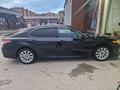 Toyota Camry 2020 года за 8 600 000 тг. в Атырау – фото 2