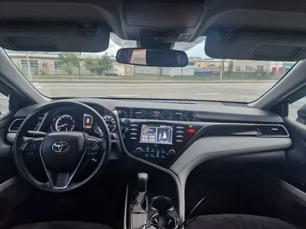 Toyota Camry 2020 года за 8 600 000 тг. в Атырау – фото 5