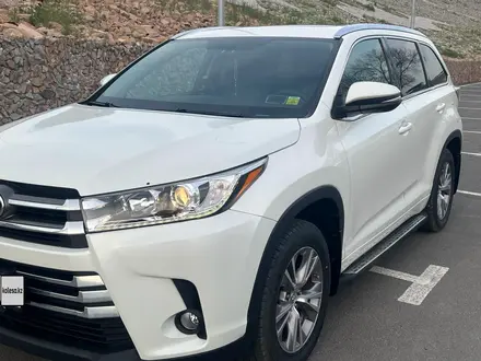 Toyota Highlander 2014 года за 15 800 000 тг. в Алматы