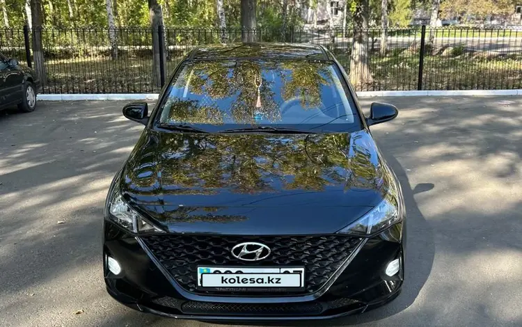 Hyundai Accent 2021 годаfor9 500 000 тг. в Уральск