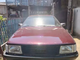 Audi 100