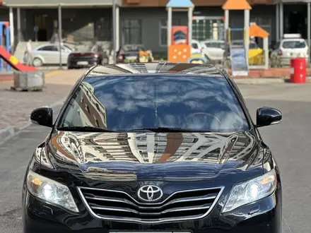 Toyota Camry 2009 года за 7 550 000 тг. в Астана – фото 2