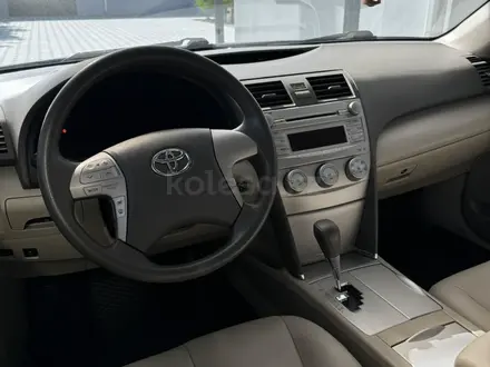 Toyota Camry 2010 года за 4 900 000 тг. в Атырау – фото 9