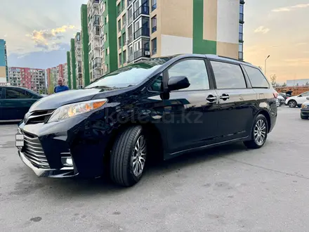 Toyota Sienna 2018 года за 15 000 000 тг. в Алматы – фото 16