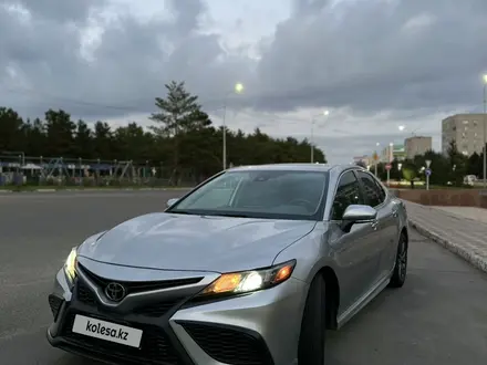 Toyota Camry 2023 года за 14 500 000 тг. в Павлодар – фото 2
