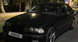 BMW 320 1996 годаүшін2 000 000 тг. в Алматы