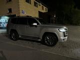 Toyota Land Cruiser 2021 года за 48 800 000 тг. в Усть-Каменогорск – фото 3