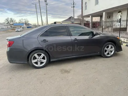 Toyota Camry 2014 года за 6 500 000 тг. в Атырау – фото 8