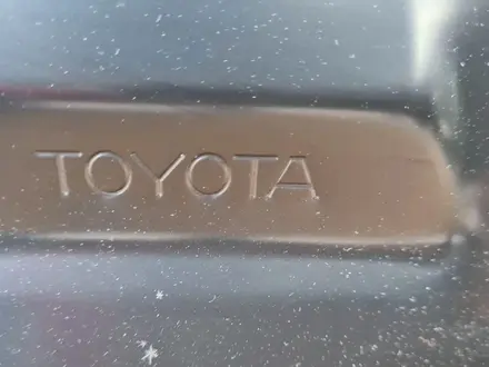 Дверь багажника на Toyota Land Cruiser Prado за 190 000 тг. в Алматы – фото 3
