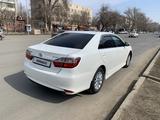 Toyota Camry 2015 года за 10 500 000 тг. в Уральск – фото 4