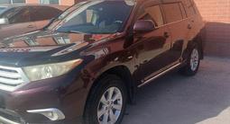Toyota Highlander 2011 года за 10 700 000 тг. в Астана