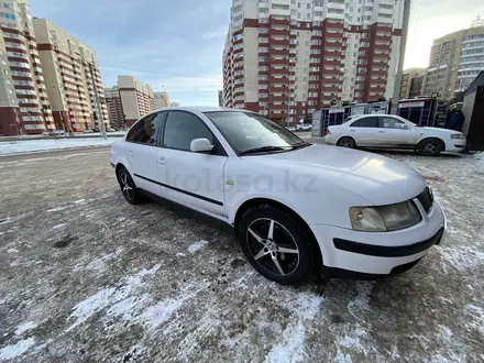 Volkswagen Passat 2000 года за 1 900 000 тг. в Астана – фото 3