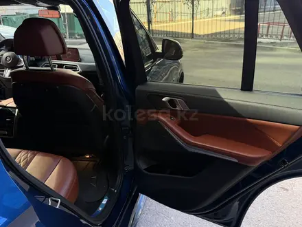 BMW X5 2021 года за 40 900 000 тг. в Астана – фото 27