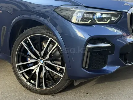 BMW X5 2021 года за 40 900 000 тг. в Астана – фото 2