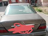 Mercedes-Benz E 220 1993 годаүшін1 400 000 тг. в Караганда – фото 4