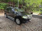 Volkswagen Touareg 2008 годаүшін6 900 000 тг. в Алматы – фото 2