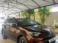 Toyota RAV4 2018 года за 11 500 000 тг. в Актау